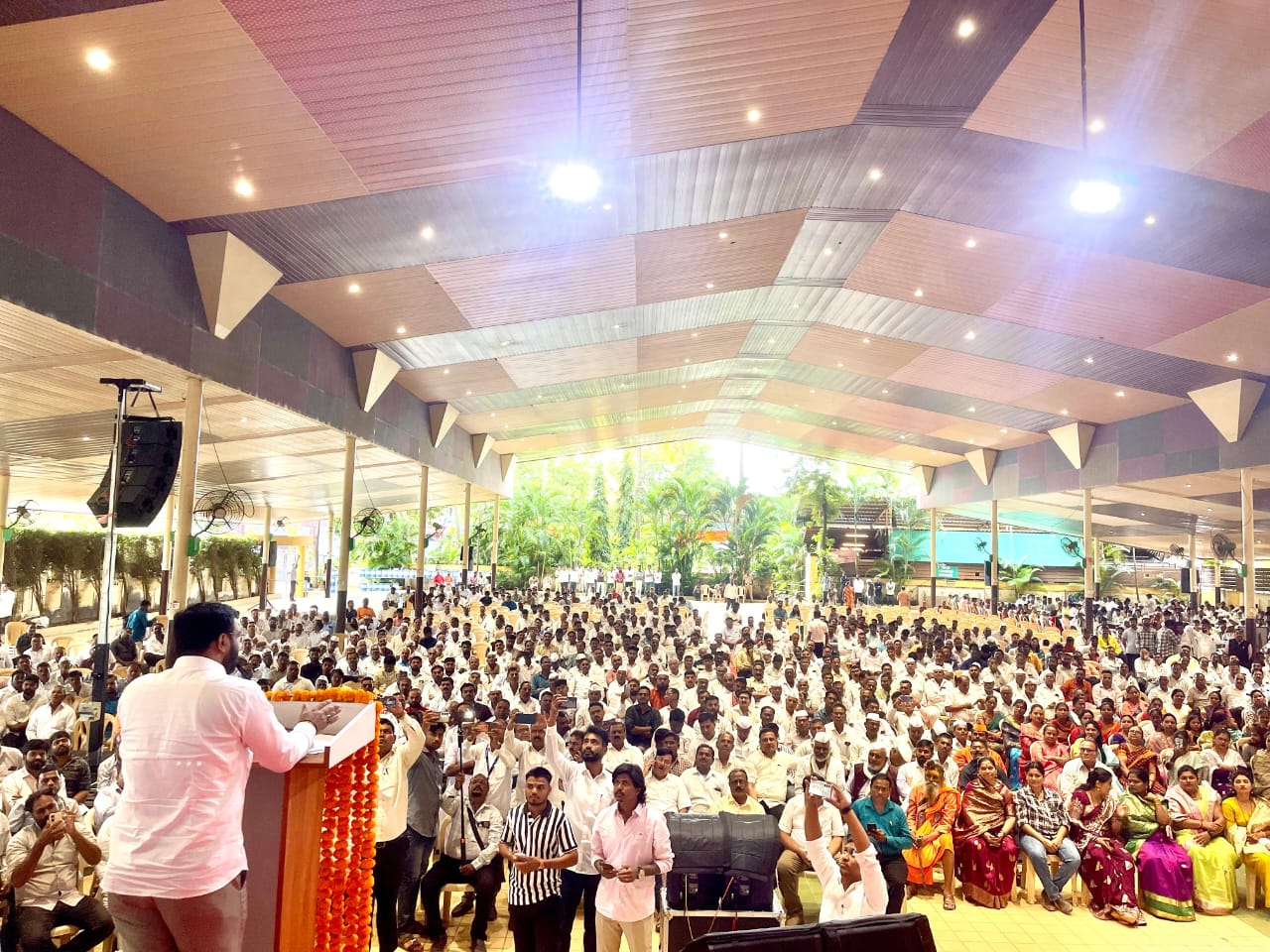 आगामी निवडणुकीत महायुतीचा भगवा फडकविण्याचा संकल्प करा- जलसंपदा मंत्री राधाकृष्ण विखे पाटील यांचे महायुतीच्या कार्यकर्त्यांना आवाहन